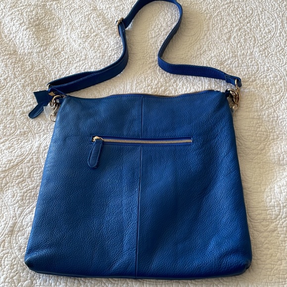 Blue pebble leather shoulder bag and handbag with gold hardware. - Picture 2 of 3